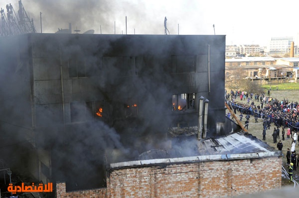 قصة مصورة :مقتل 16 شخص إثر اندلاع حريق في مصنع للاحذية في الصين