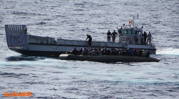 قصة مصورة : البحرية الإيطالية تنقذ أكثر من 1100 مهاجر خلال 24 ساعة