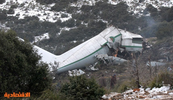 قصة مصورة : 77 قتيلا وناج واحد في تحطم طائرة جزائرية