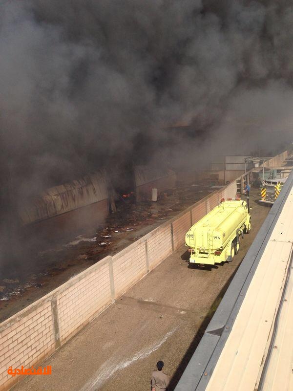 الدفاع المدني يباشر حريقا اندلع في مصنع للمستلزمات الطبية في الرياض