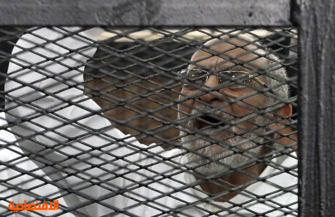 السجن المؤبد لمرشد الإخوان المسلمين في مصر و7 آخرين