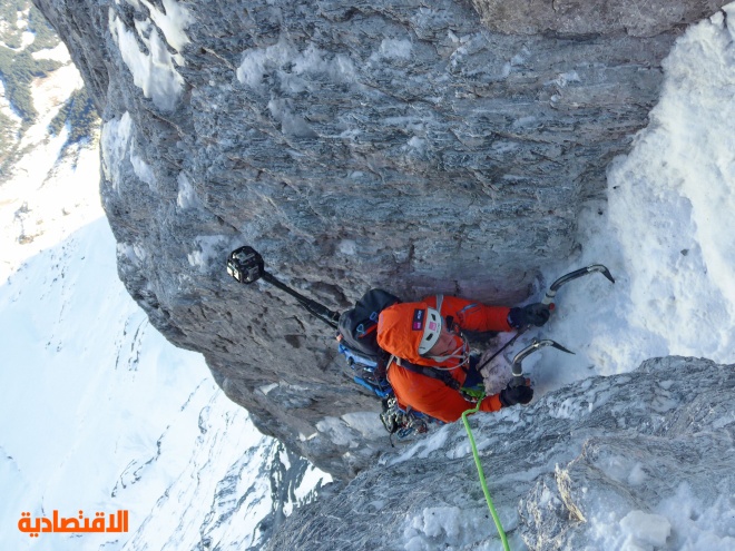 قصة مصورة : رجلان يتسلقان جبال الألب السويسرية