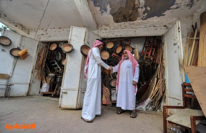 قصة مصورة: أشجار الباحة تُعيد الصناعات الخشبية القديمة للأسواق
