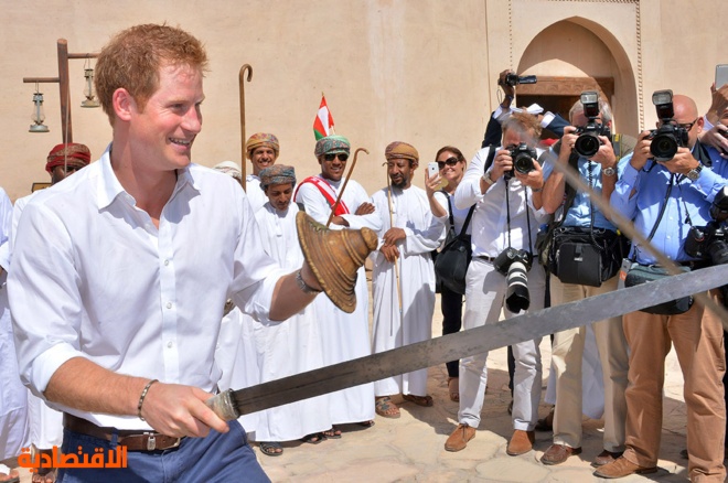 قصة مصورة : الأمير هاري في ضيافة عمان