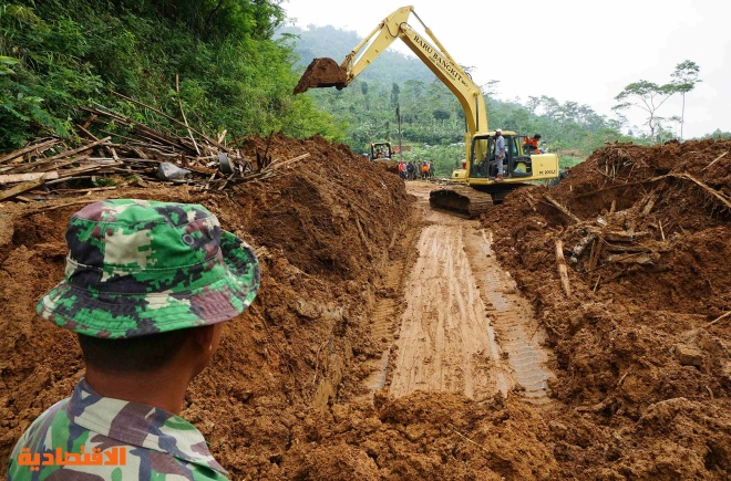 قصة مصورة: ارتفاع حصيلة انزلاق التربة في اندونيسيا الى 39 قتيلا و69 مفقودا