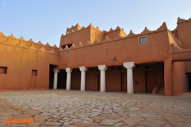 قصة مصورة: قصر الملك عبدالعزيز في وادي الدواسر بحلة جديدة بعد 107 أعوام