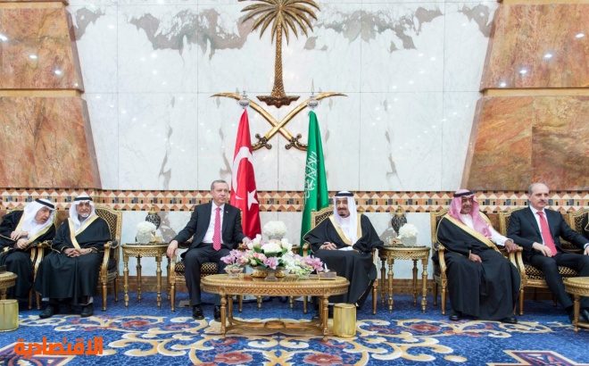 خادم الحرمين الشريفين يعقد جلسة مباحثات رسمية مع الرئيس التركي