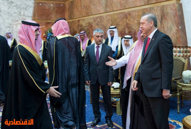 خادم الحرمين الشريفين يعقد جلسة مباحثات رسمية مع الرئيس التركي
