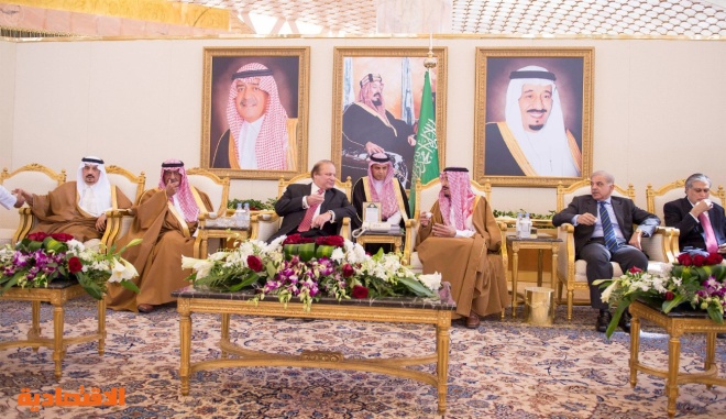 خادم الحرمين الشريفين يعقد جلسة مباحثات مع رئيس وزراء باكستان