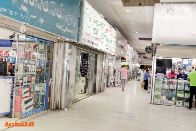 الرياض.. «حراج الكمبيوتر» مأوى للعمالة السائبة .. ومركز للقرصنة المعلوماتية