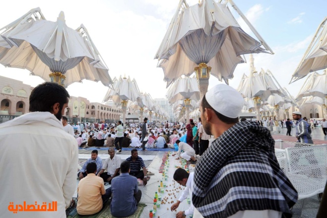 قصة مصورة: الجهات الحكومية في المدينة المنورة تكثف نشاطها لتقديم الخدمات لزوار المسجد النبوي