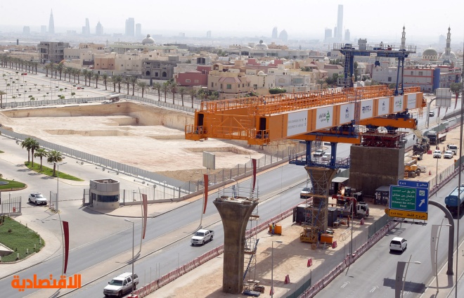 قصة مصورة : بدء تركيب جسور "قطار الرياض"