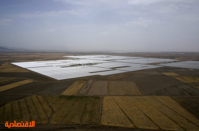 قصة مصورة: محطة لتوليد الطاقة الشمسية في أسبانيا.. ليلا ونهارا