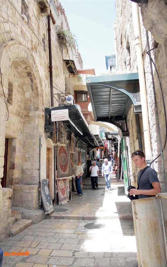 القدس القديمة .. مدينة تحمل فوق طاقتها