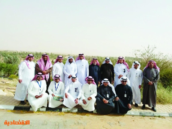 موظفو مصرف الراجحي يتطوعون لاستزراع منتزه عنيزة الوطني صحيفة الاقتصادية
