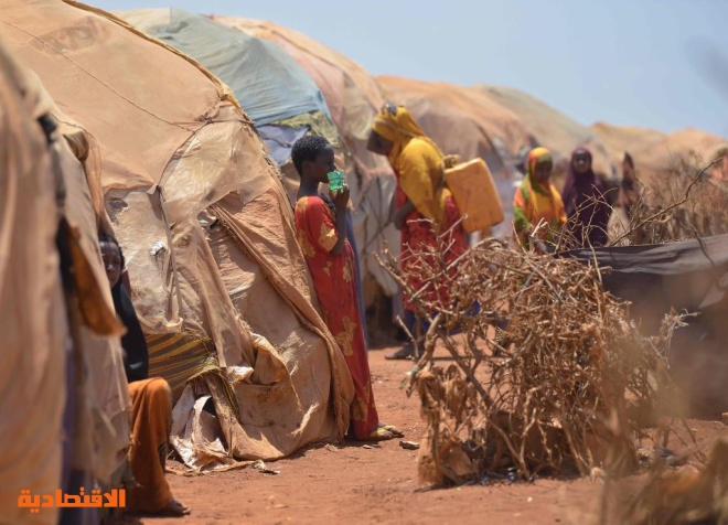 سكان القرى الجائعون يفرون من "موسم الموت" في الصومال