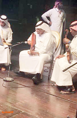 عبدالله الصريخ يغني من ألبوم 1973 لجمهور 2017 على مسرح مركز الملك فهد الثقافي
