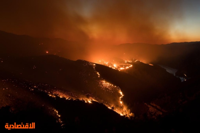 إخلاء بلدة في كاليفورنيا بسبب حرائق الغابات