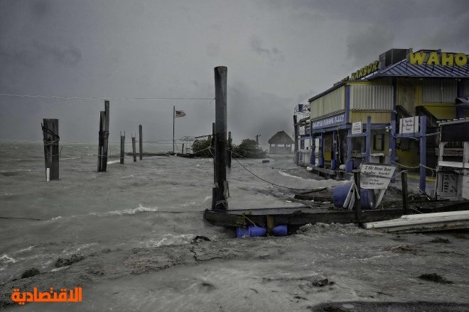 اعصار ايرما يصل إلى جزيرة كي ويست في ولاية فلوريدا