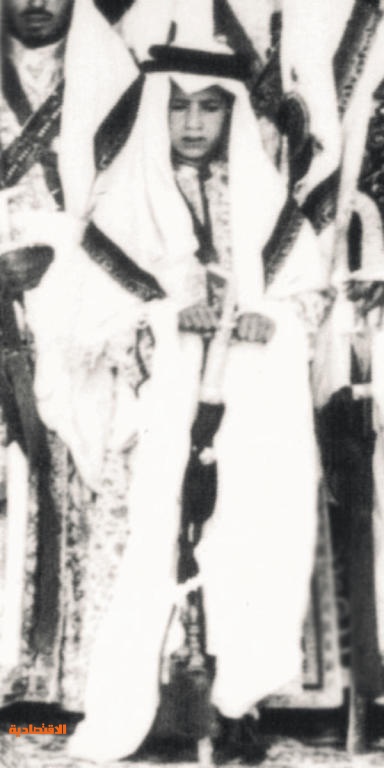 سلمان بن عبدالعزيز .. قارئ للقرآن 
خادم للحرمين