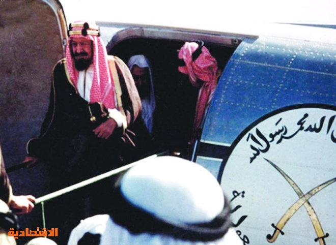 مؤرخون: نظرة الملك عبدالعزيز الثاقبة أطلقت إنجازات الطيران المدني في المملكة