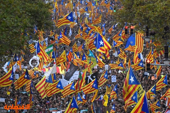 450 الف شخص يتظاهرون في برشلونة مطالبين بالاستقلال