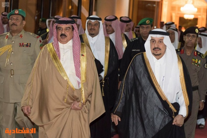 ملك البحرين يغادر الرياض بعد تقديم واجب العزاء في وفاة الأمير منصور بن مقرن