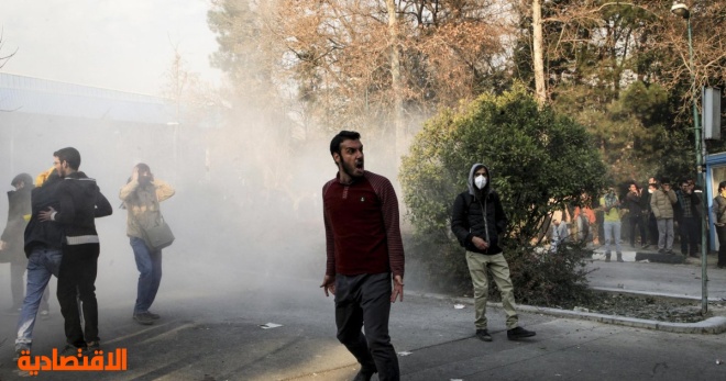 شعب إيران يواصل المظاهرات لليوم الخامس.. والنظام يقتل 10 متظاهرين