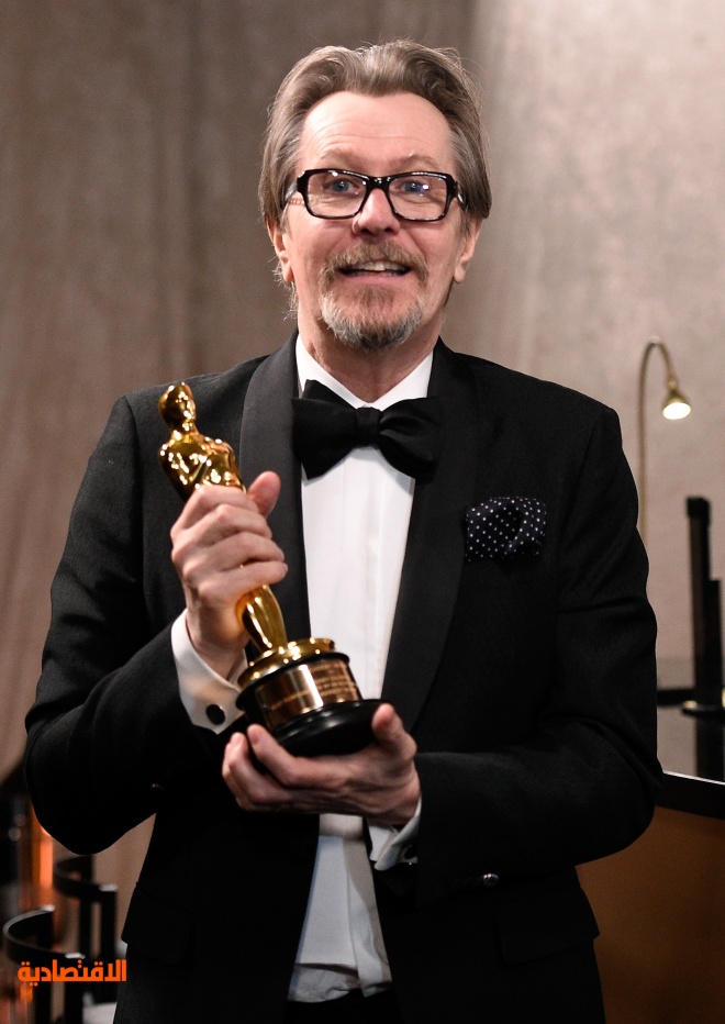 فيلم "ذا شيب أوف ووتر" يفوز بجائزة أوسكار أفضل فيلم