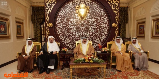 ملك البحرين يستقبل رئيس مجلس الشورى
