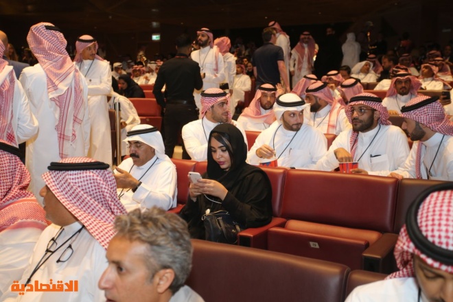 السعوديون يعيشون تجربة هوليودية تاريخية