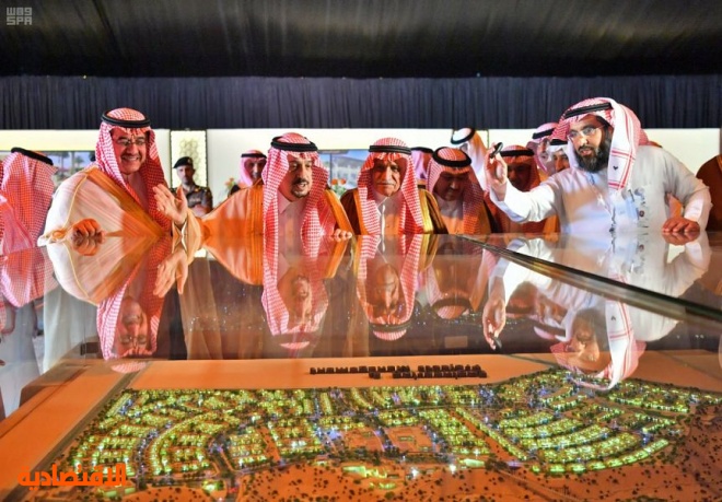 أمير الرياض يفتتح مجمع سابك السكني "تلال الوصيل"
