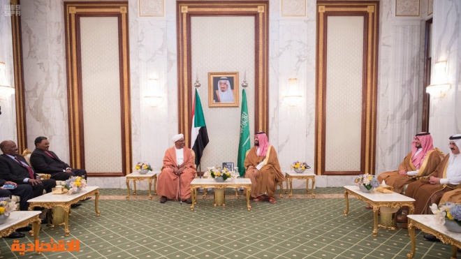 ولي العهد يلتقي الرئيس السوداني