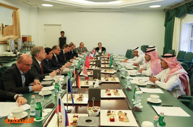 سفير خادم الحرمين لدى اليمن وسفير الإمارات لدى المملكة يلتقيان سفراء الدول الخمس دائمة العضوية في مجلس الأمن