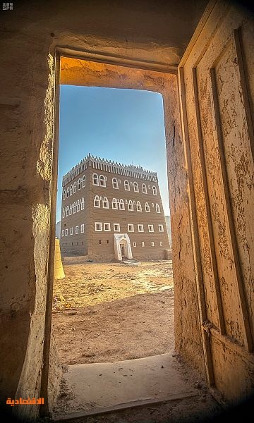 بيوت وقصور الطين في نجران.. فن العمارة التراثية وأصالة التاريخ