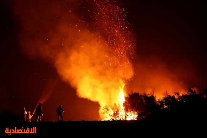 كاليفورنيا تصارع أكبر حرائق في تاريخها وترمب يعد بالمساعدة