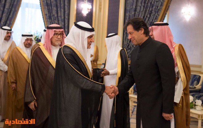 الملك يبحث مع رئيس وزراء باكستان آخر الأحداث على الساحة الإقليمية