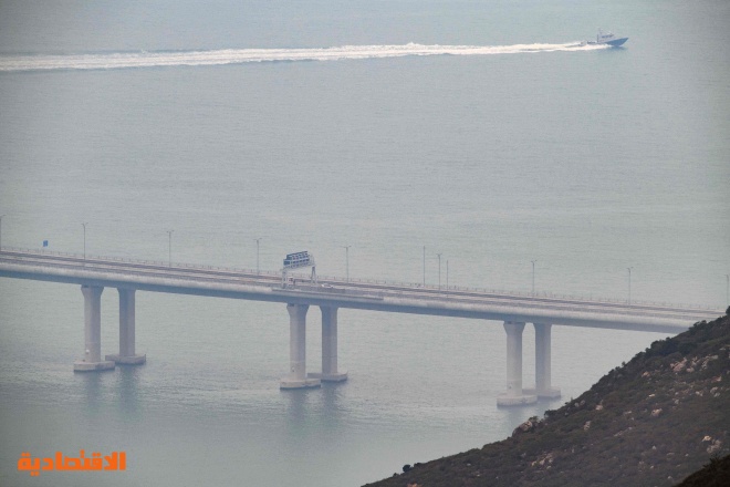 الرئيس الصيني يفتتح رسميا جسرا بحريا عملاقا يربط هونج كونج مع البر الرئيسي