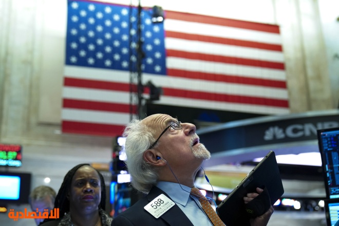 الأسهم الأمريكية تزيد من خسائرها بعد تصريحات "ترمب" و داو جونز يفقد 500 نقطة