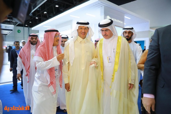 الأمير عبدالعزيز بن سلمان يطلع على مشروعات كهرباء ومياه دبي في مجال الطاقة المتجددة