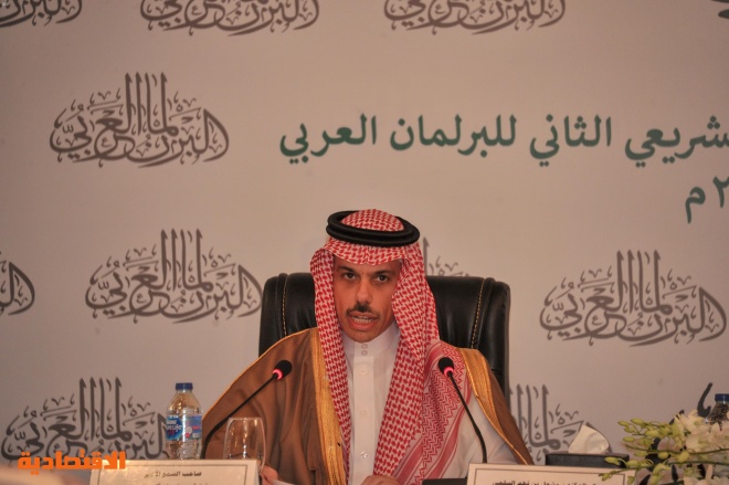 وزير الخارجية يؤكد حرص واهتمام المملكة على وحدة وسيادة وسلامة الأراضي العربية