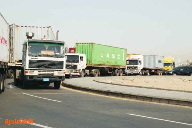 استثناء نقل البضائع من منع التجول والسماح لقائدي الشاحنات بالتنقل دون تصريح صحيفة الاقتصادية