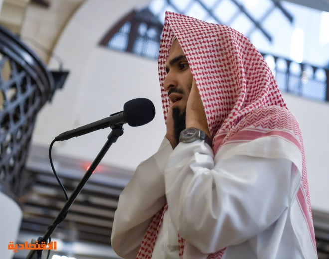 أول صلاة جمعة في الرياض بعد فتح المساجد .. عبادة والتزام بالإجراءات