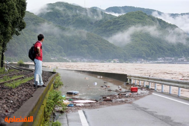 اليابان تحث عشرات الآلاف على مغادرة منازلهم بسبب الطقس السيء