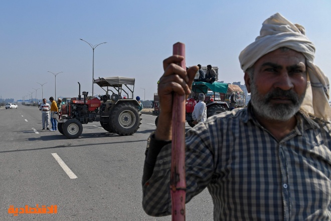 المزارعون في الهند يغلقون الطرق السريعة عبر البلاد احتجاجا على قوانين زراعية