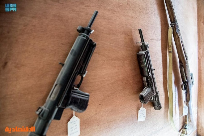 "كومبات فيلد" تستحضر جزءا من حياة الماضي لعرض الأسلحة والقطع الحربية قديما في موسم الرياض
