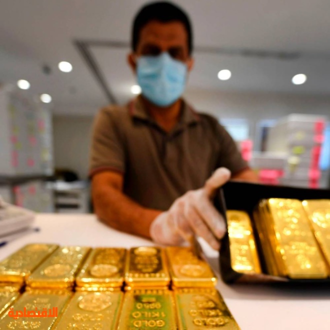 تراجع الدولار وانخفاض الأصول الخطرة يعيد إحياء الطلب على الذهب