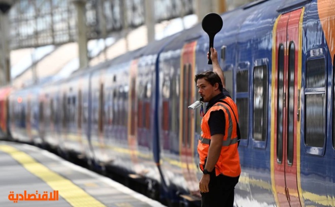 اليوم .. بريطانيا على موعد جديد من إضراب القطارات