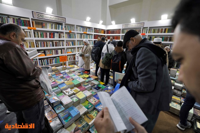 بسبب ارتفاع سعر الورق .. دور النشر تضاعف أسعارها في معرض القاهرة للكتاب 