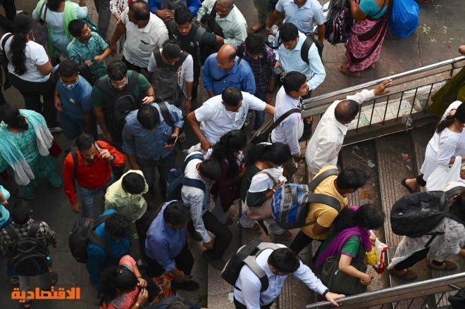 الهند: فرح وخوف فيما توشك البلاد أن تصبح الأكثر تعدادا للسكان في العالم
